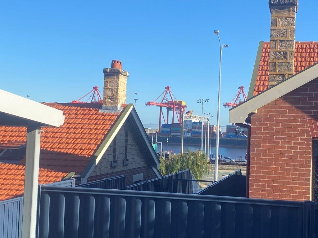16/2 Burt Street, FREMANTLE, WA 6160 AUS