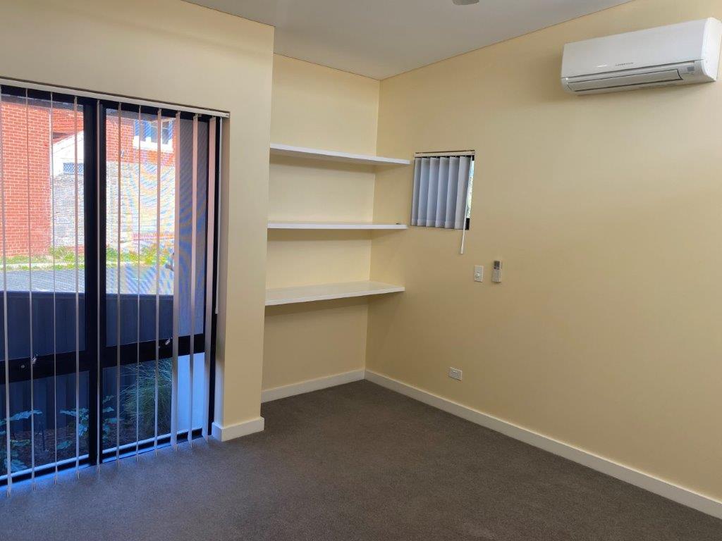 16/2 Burt Street, FREMANTLE, WA 6160 AUS