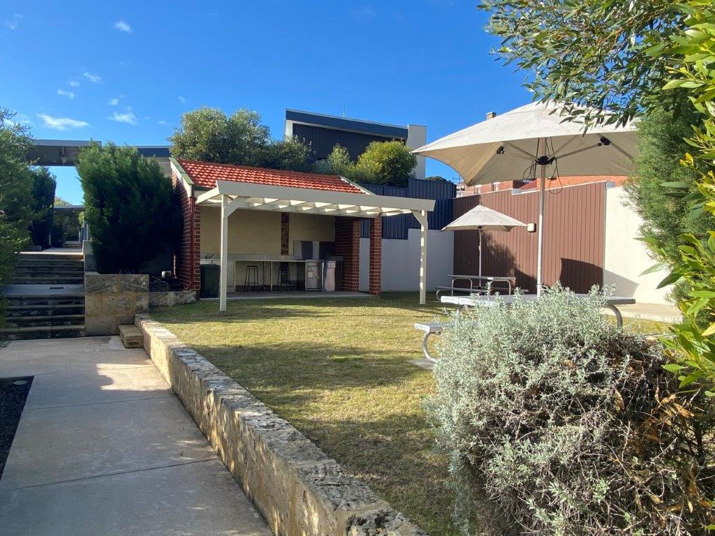 16/2 Burt Street, FREMANTLE, WA 6160 AUS