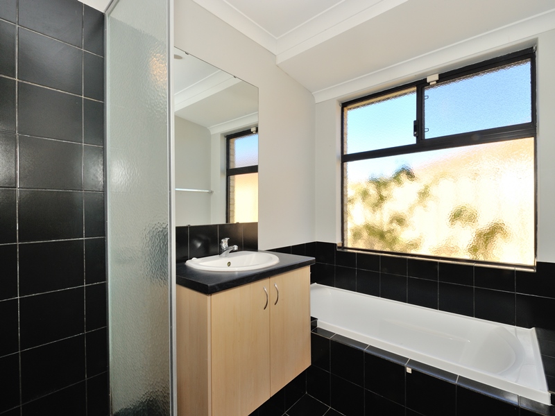 86 Cheltenham Loop, BERTRAM, WA 6167 AUS