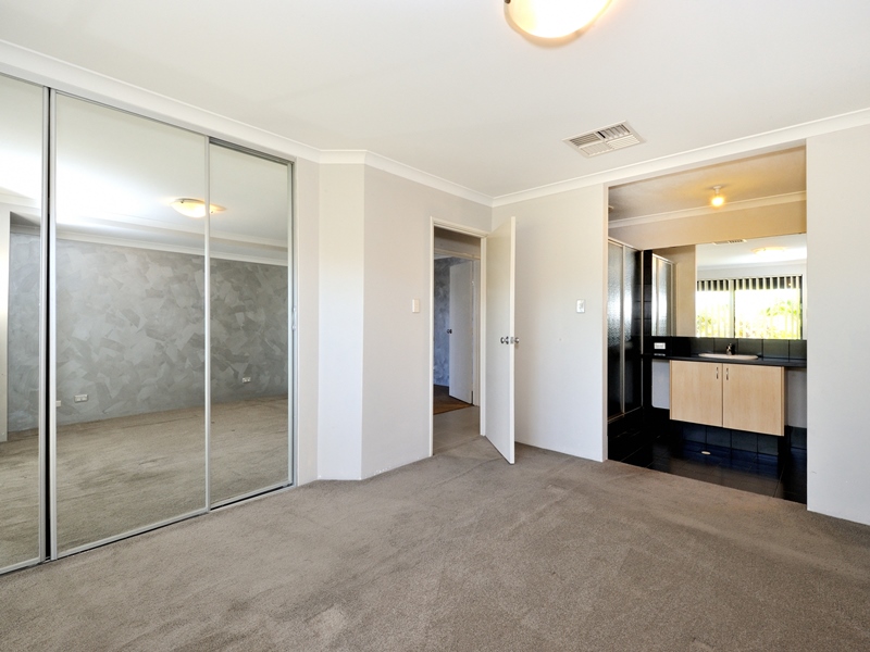 86 Cheltenham Loop, BERTRAM, WA 6167 AUS