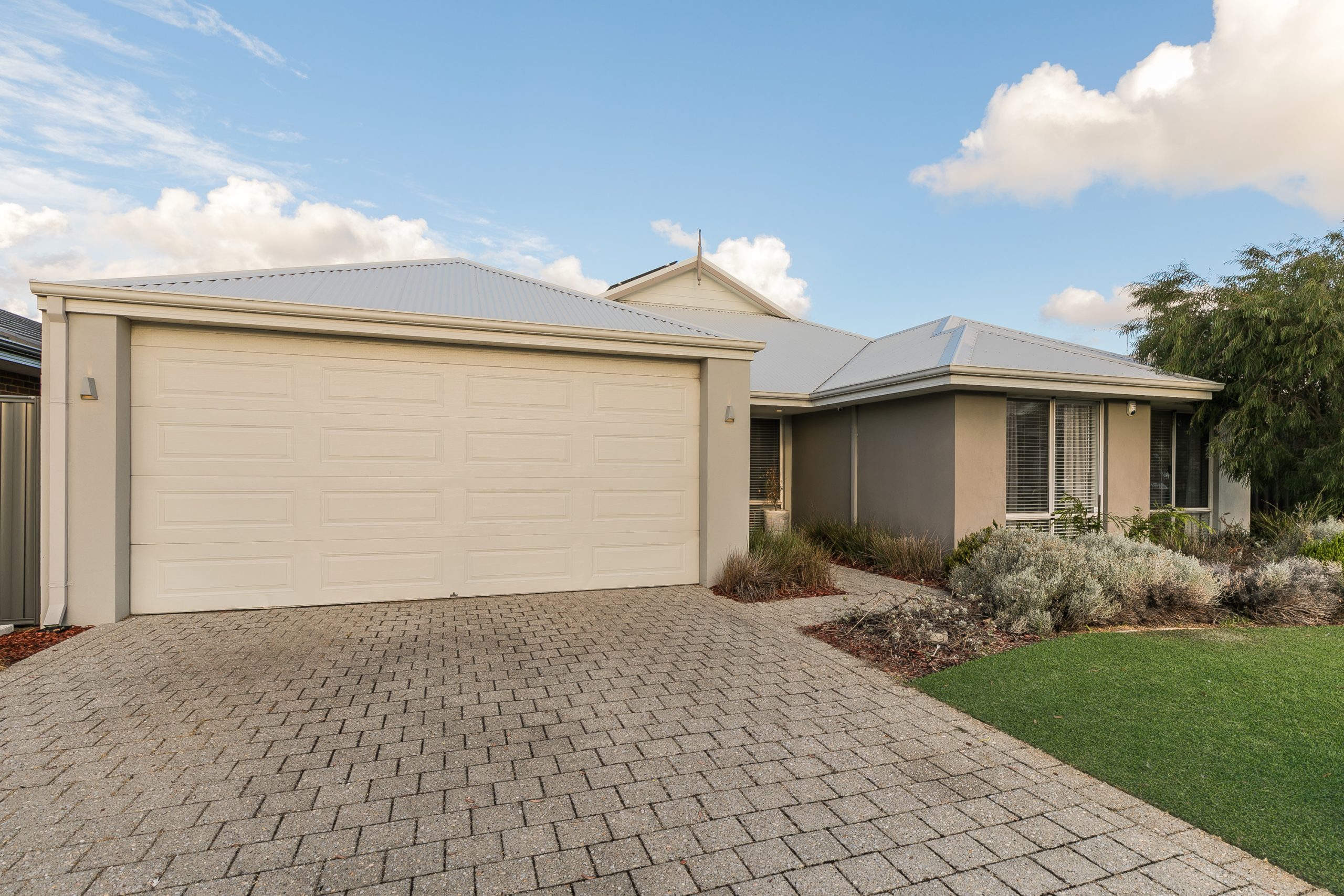 17 Ellsworth Road, WELLARD, WA 6170 AUS