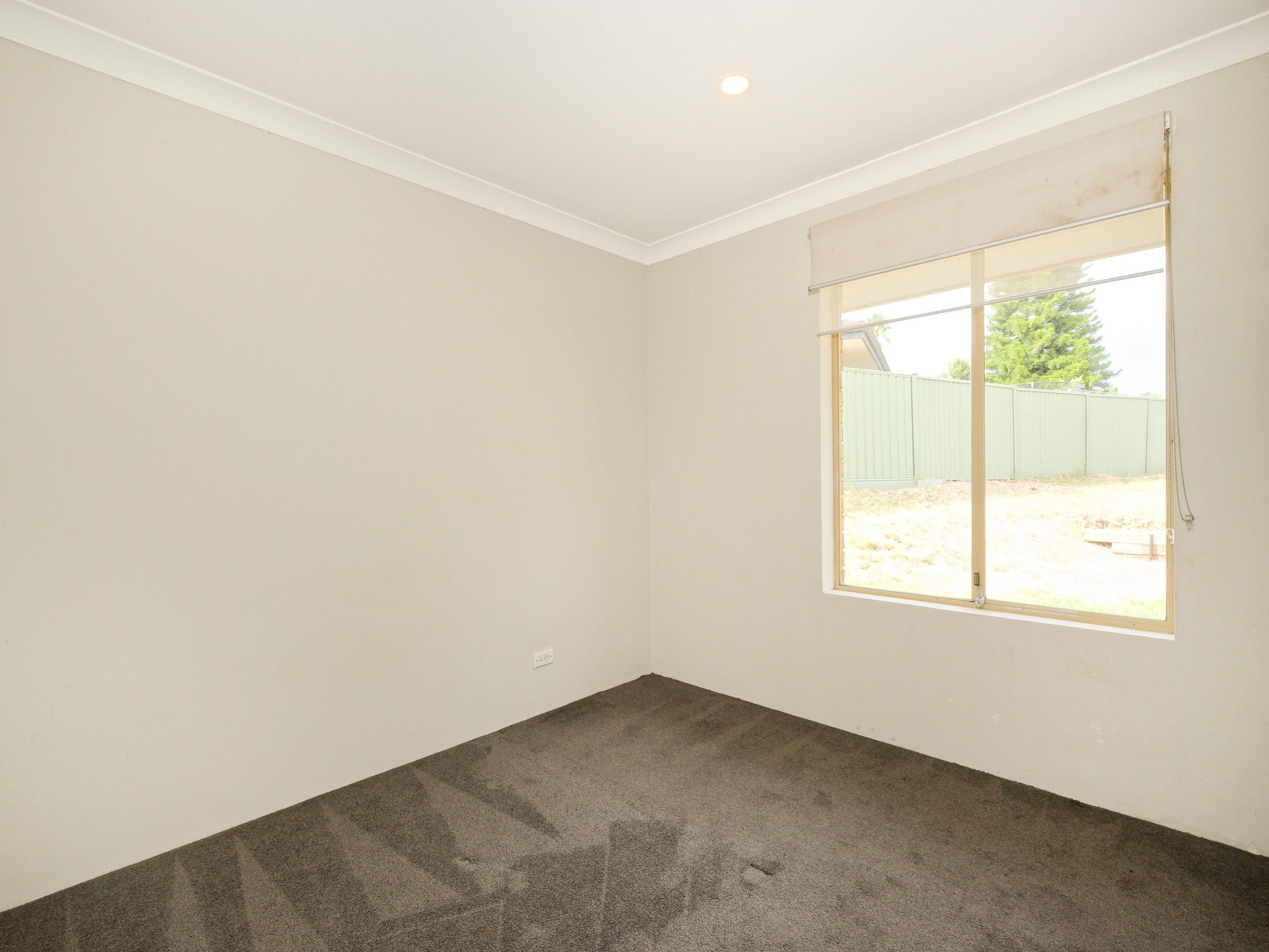 20 Mckanna Gardens, PARMELIA, WA 6167 AUS