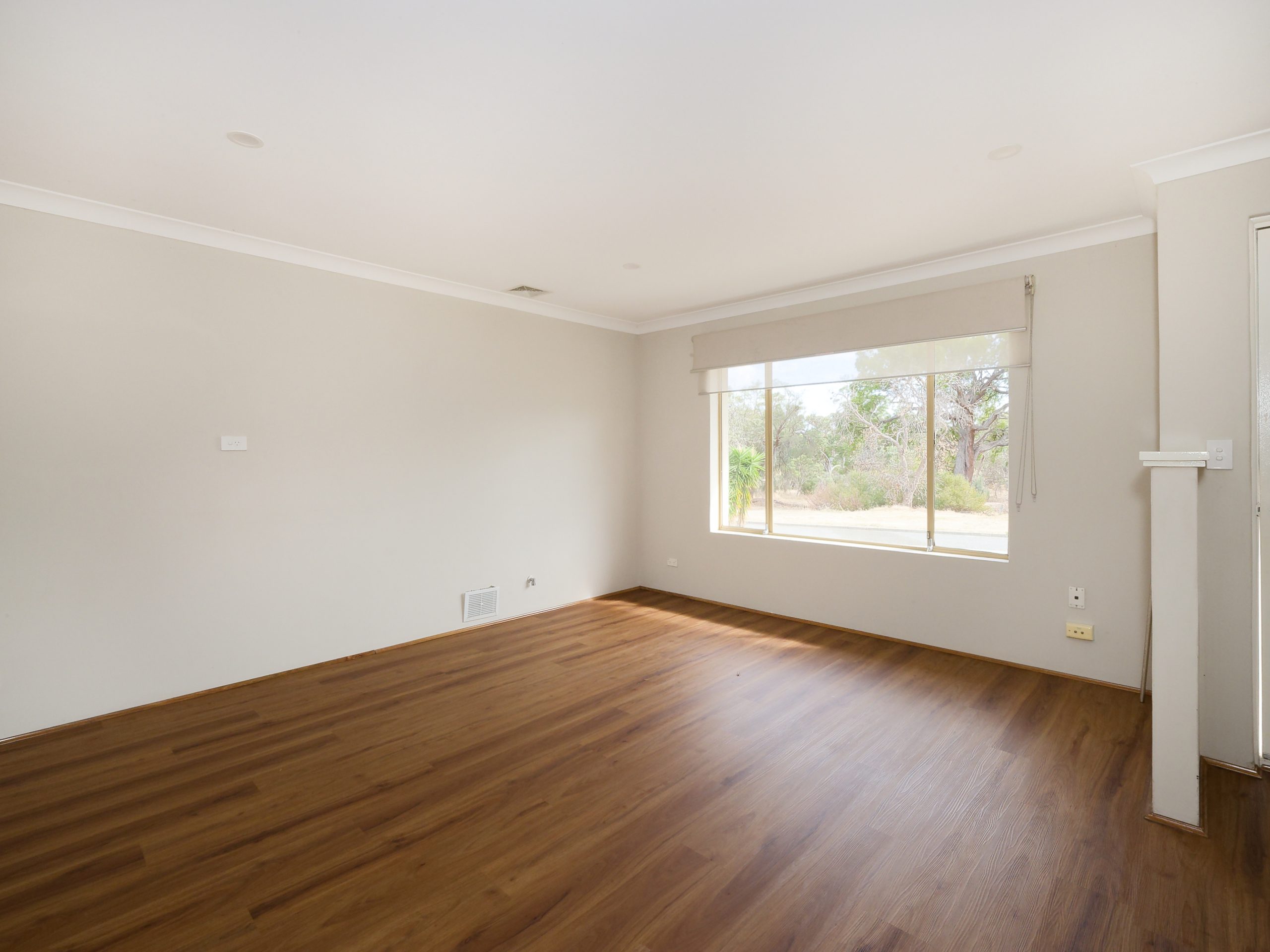 20 Mckanna Gardens, PARMELIA, WA 6167 AUS