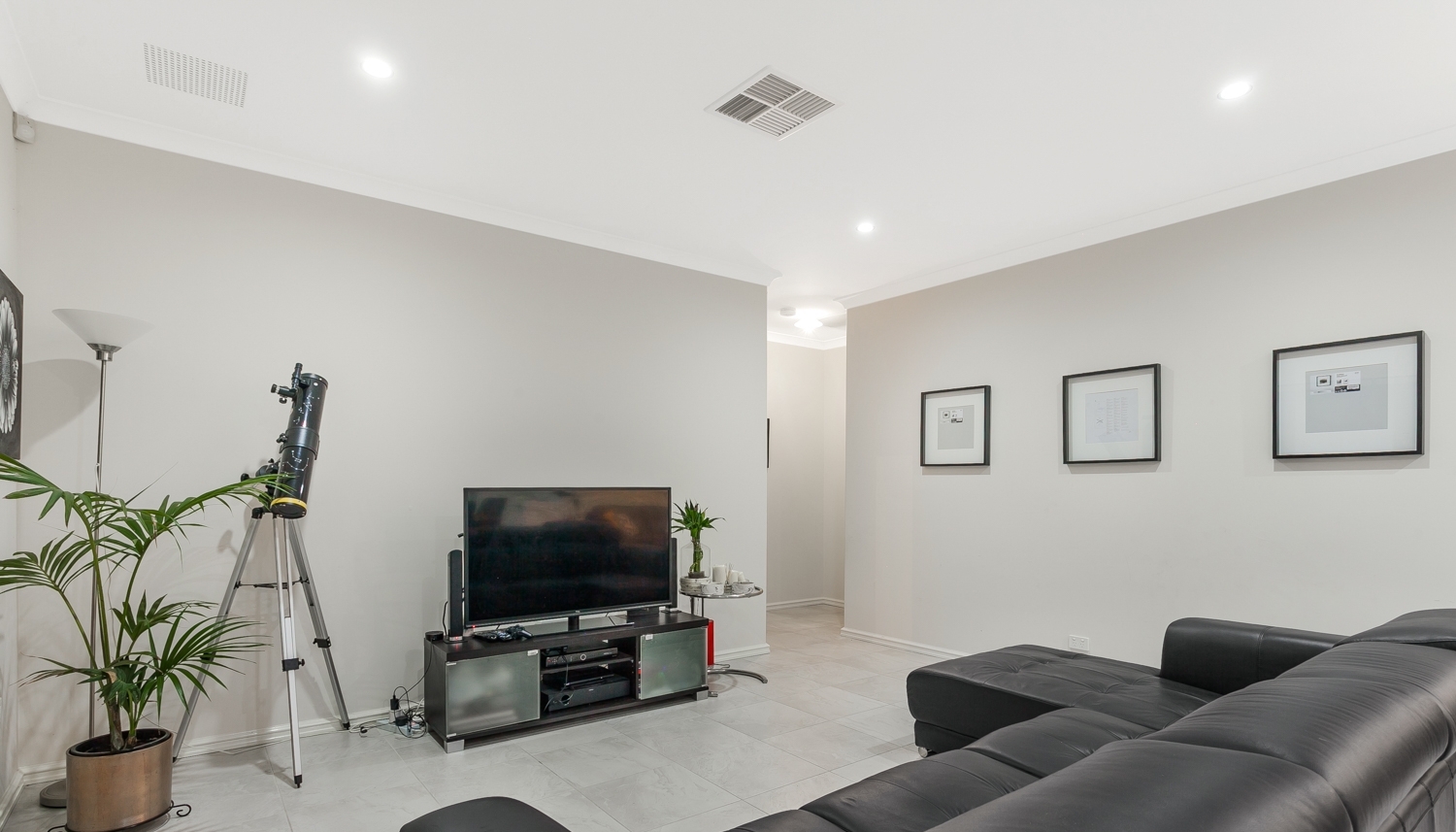 31 Corbridge Avenue, WELLARD, WA 6170 AUS