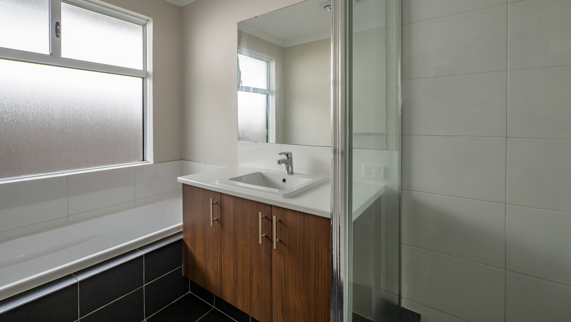 114 Sapphire Chase, WELLARD, WA 6170 AUS