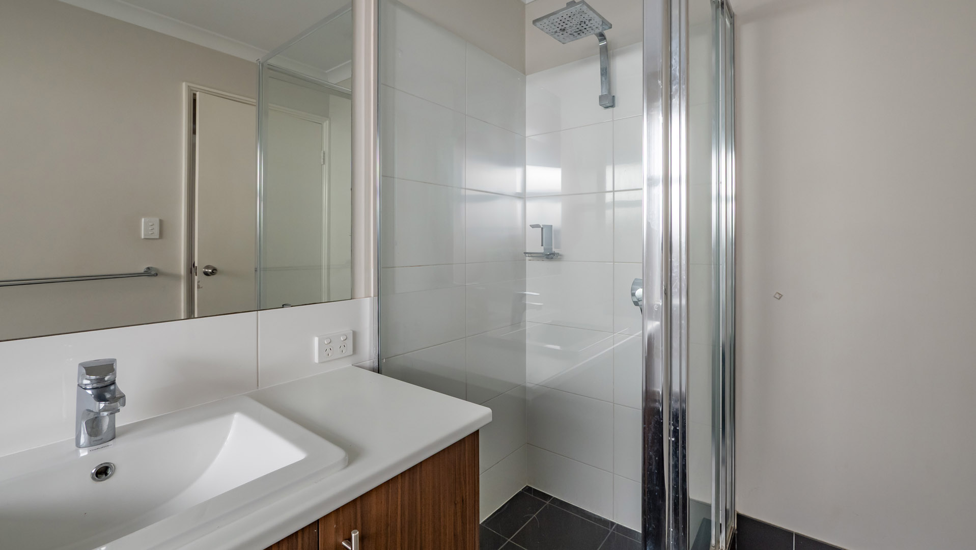 114 Sapphire Chase, WELLARD, WA 6170 AUS
