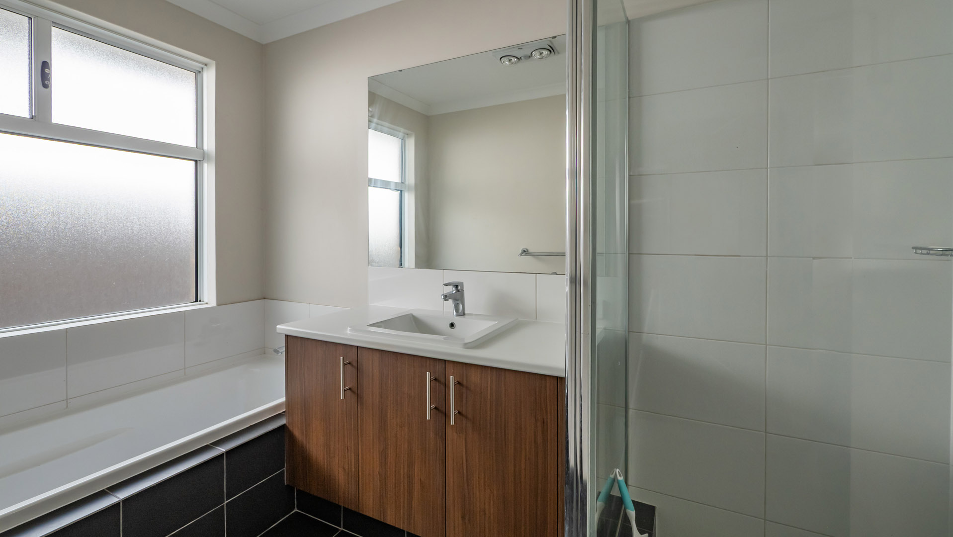114 Sapphire Chase, WELLARD, WA 6170 AUS