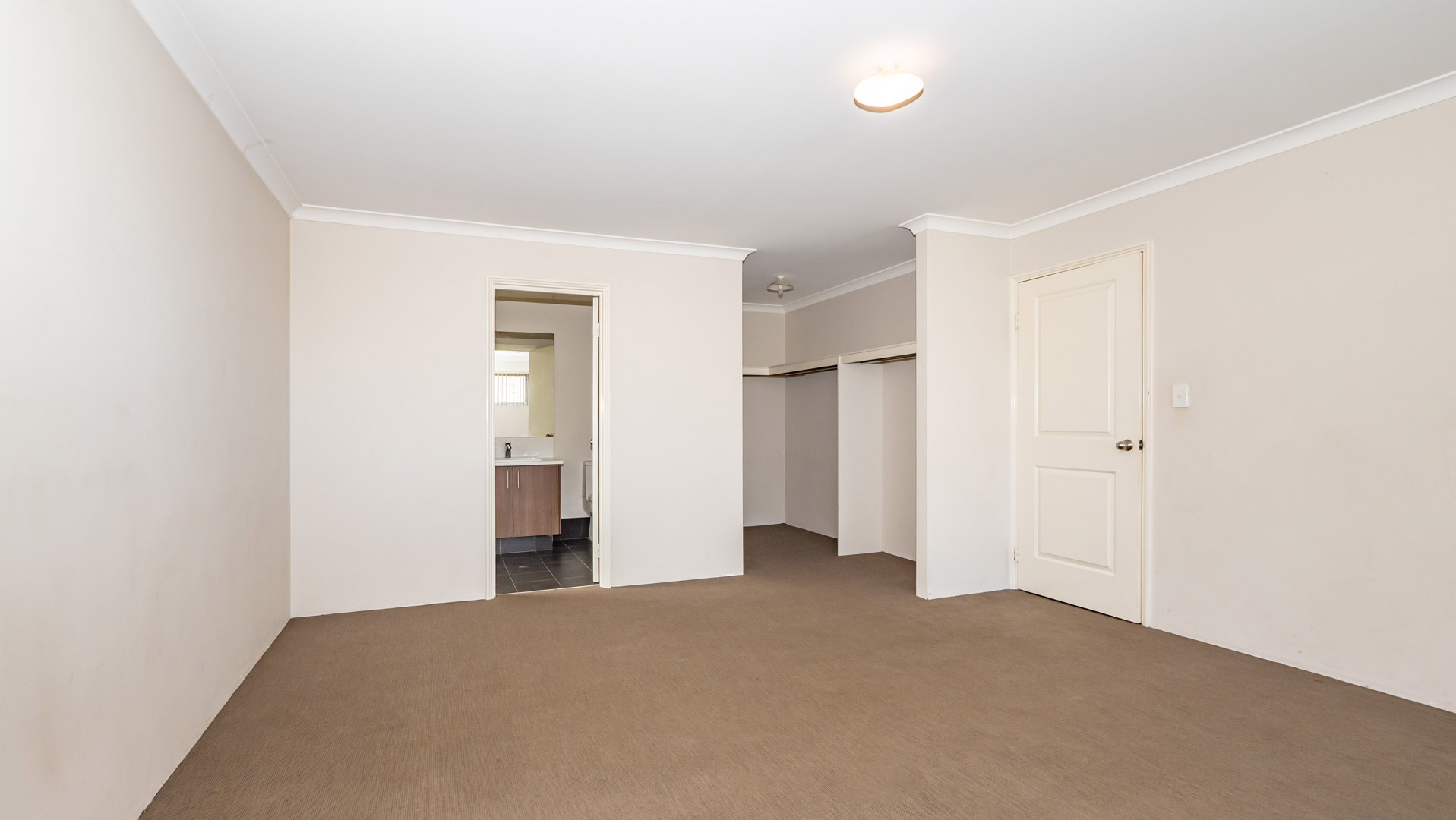 114 Sapphire Chase, WELLARD, WA 6170 AUS
