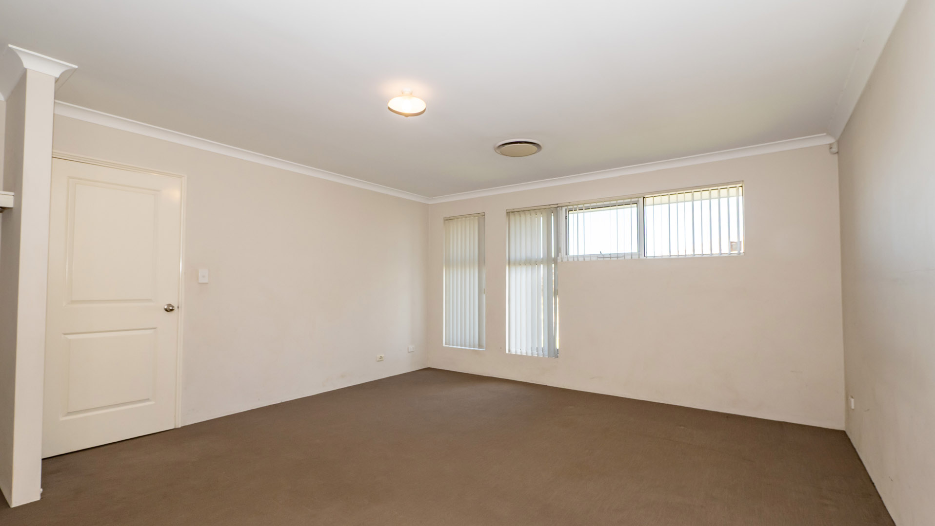 114 Sapphire Chase, WELLARD, WA 6170 AUS