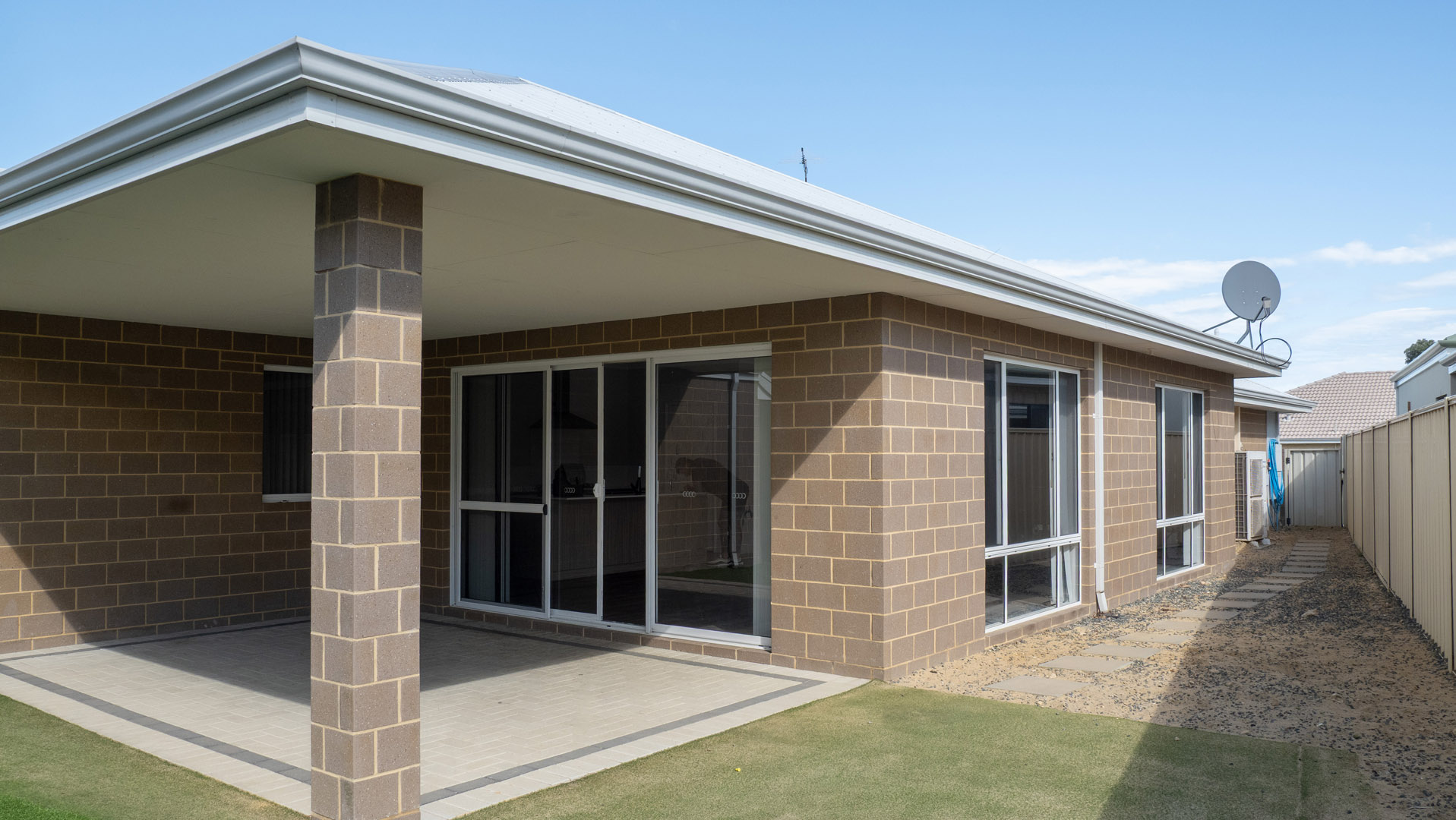 114 Sapphire Chase, WELLARD, WA 6170 AUS