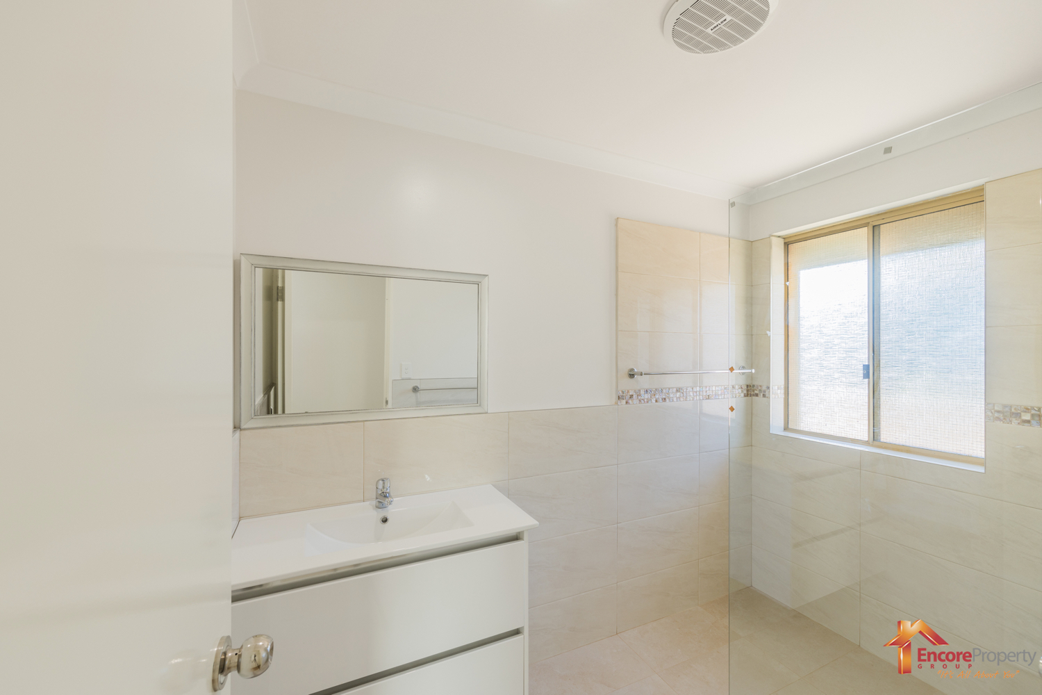 6 Hargrave Place, PARMELIA, WA 6167 AUS
