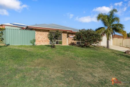 6 Hargrave Place, PARMELIA, WA 6167 AUS