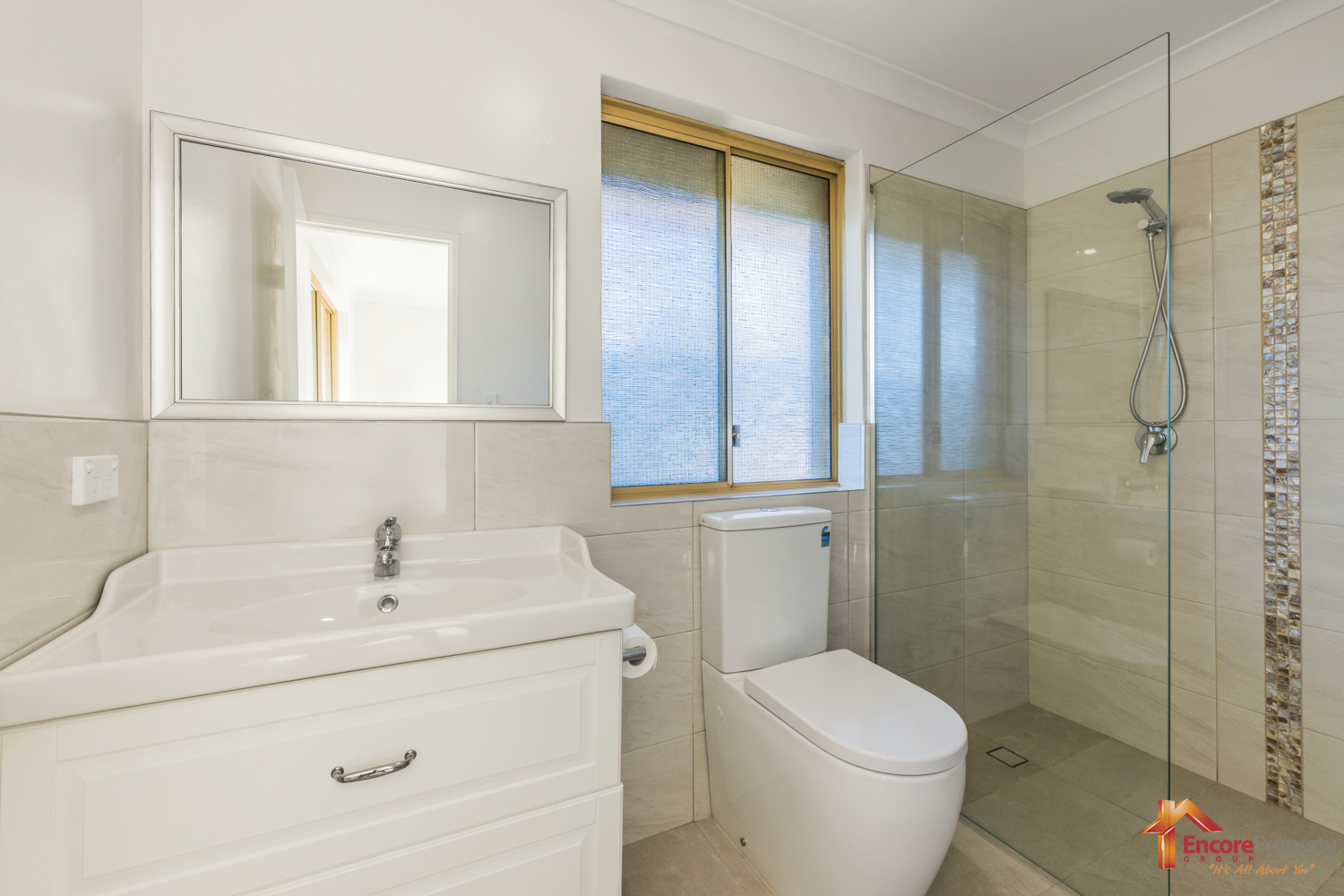 6 Hargrave Place, PARMELIA, WA 6167 AUS