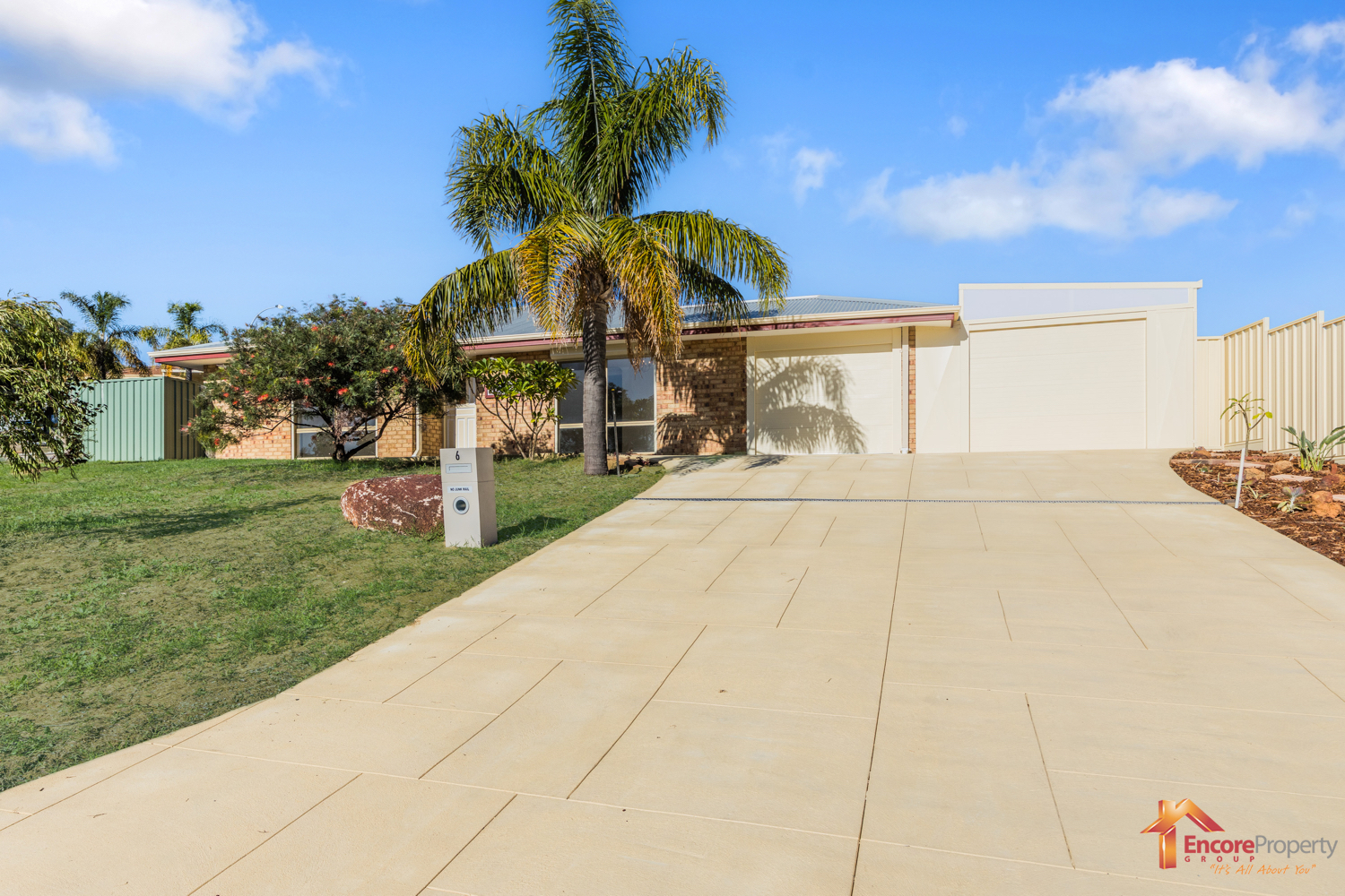 6 Hargrave Place, PARMELIA, WA 6167 AUS