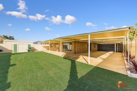 17 Silvertop Circle, WARNBRO, WA 6169 AUS