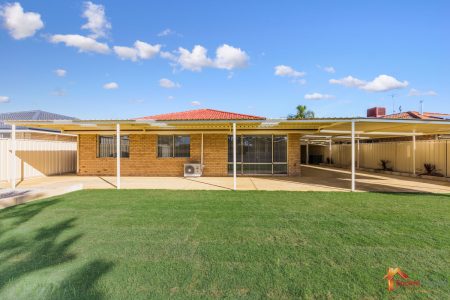 17 Silvertop Circle, WARNBRO, WA 6169 AUS