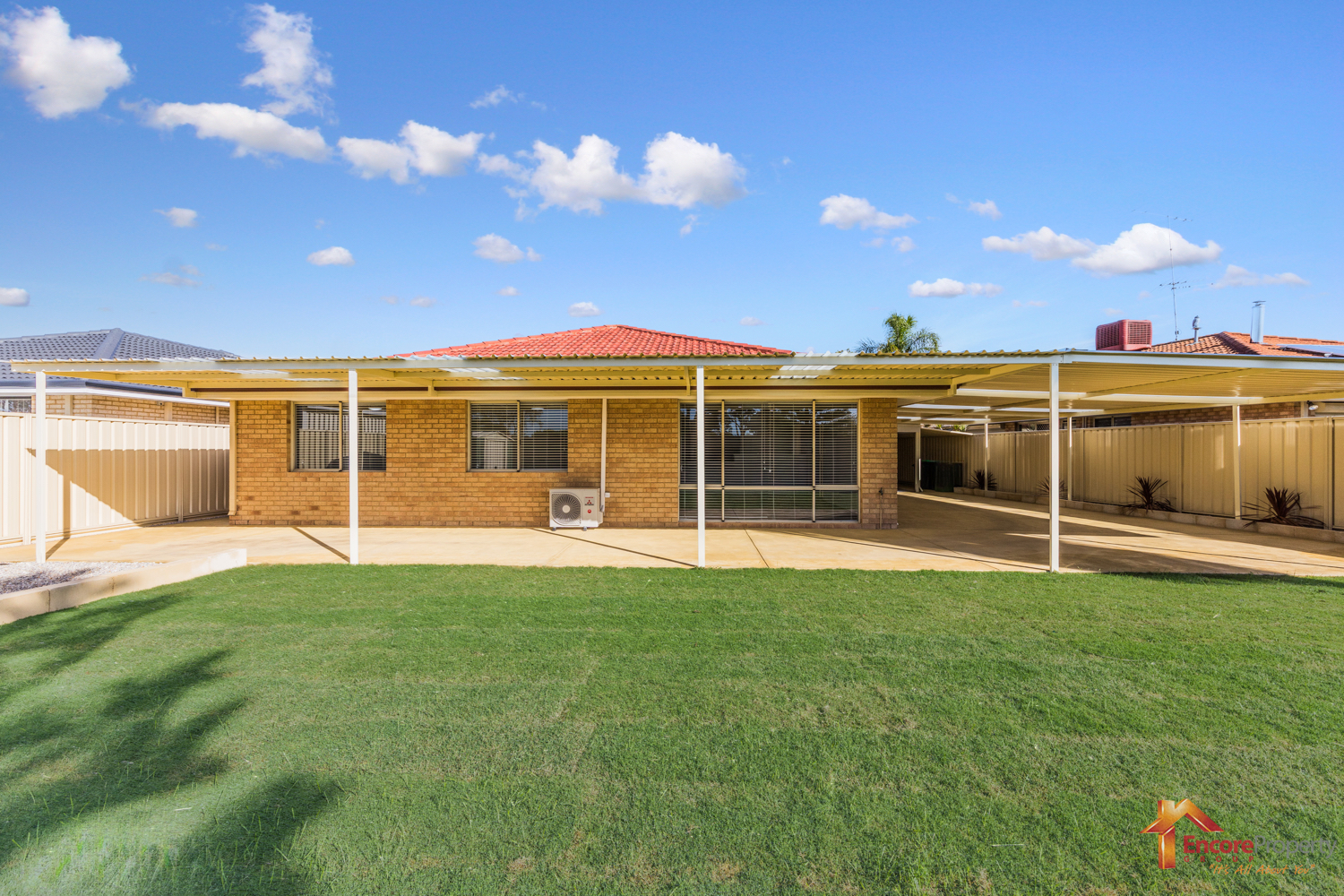 17 Silvertop Circle, WARNBRO, WA 6169 AUS