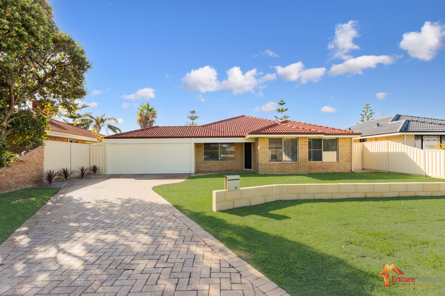 17 Silvertop Circle, WARNBRO, WA 6169 AUS
