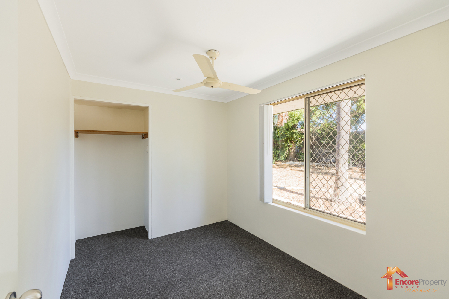 6 Isdell Place, GREENFIELDS, WA 6210 AUS
