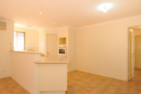 4/23 Montebourg Meander, PORT KENNEDY, WA 6172 AUS