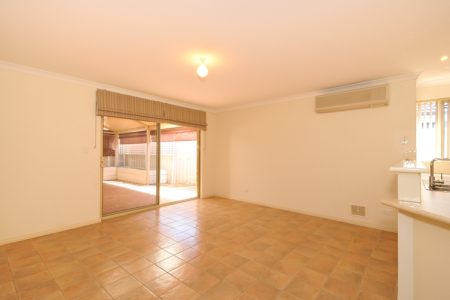 4/23 Montebourg Meander, PORT KENNEDY, WA 6172 AUS