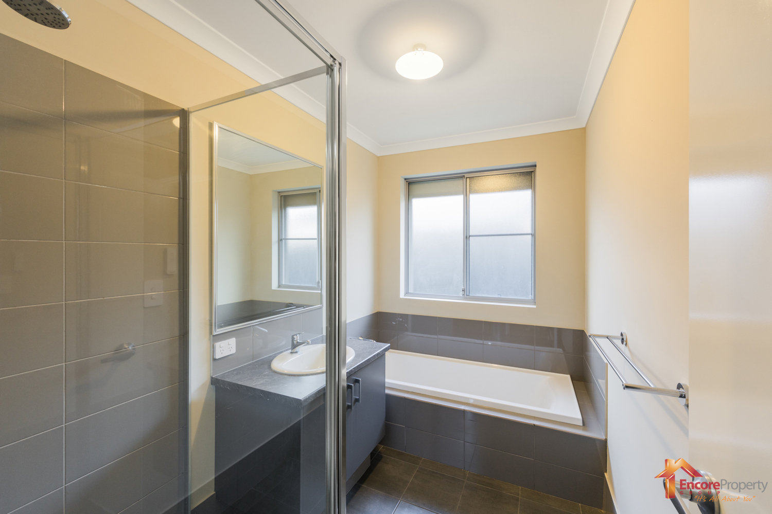 6 Sapphire Chase, WELLARD, WA 6170 AUS