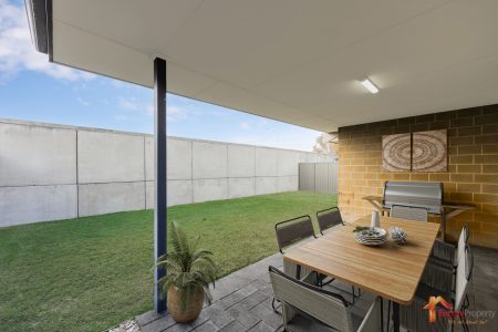 6 Sapphire Chase, WELLARD, WA 6170 AUS