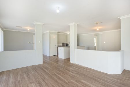 34 Beauchamp Loop, WELLARD, WA 6170 AUS