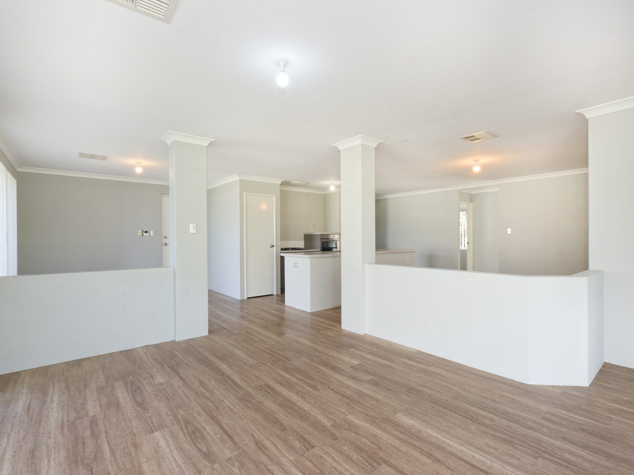 34 Beauchamp Loop, WELLARD, WA 6170 AUS