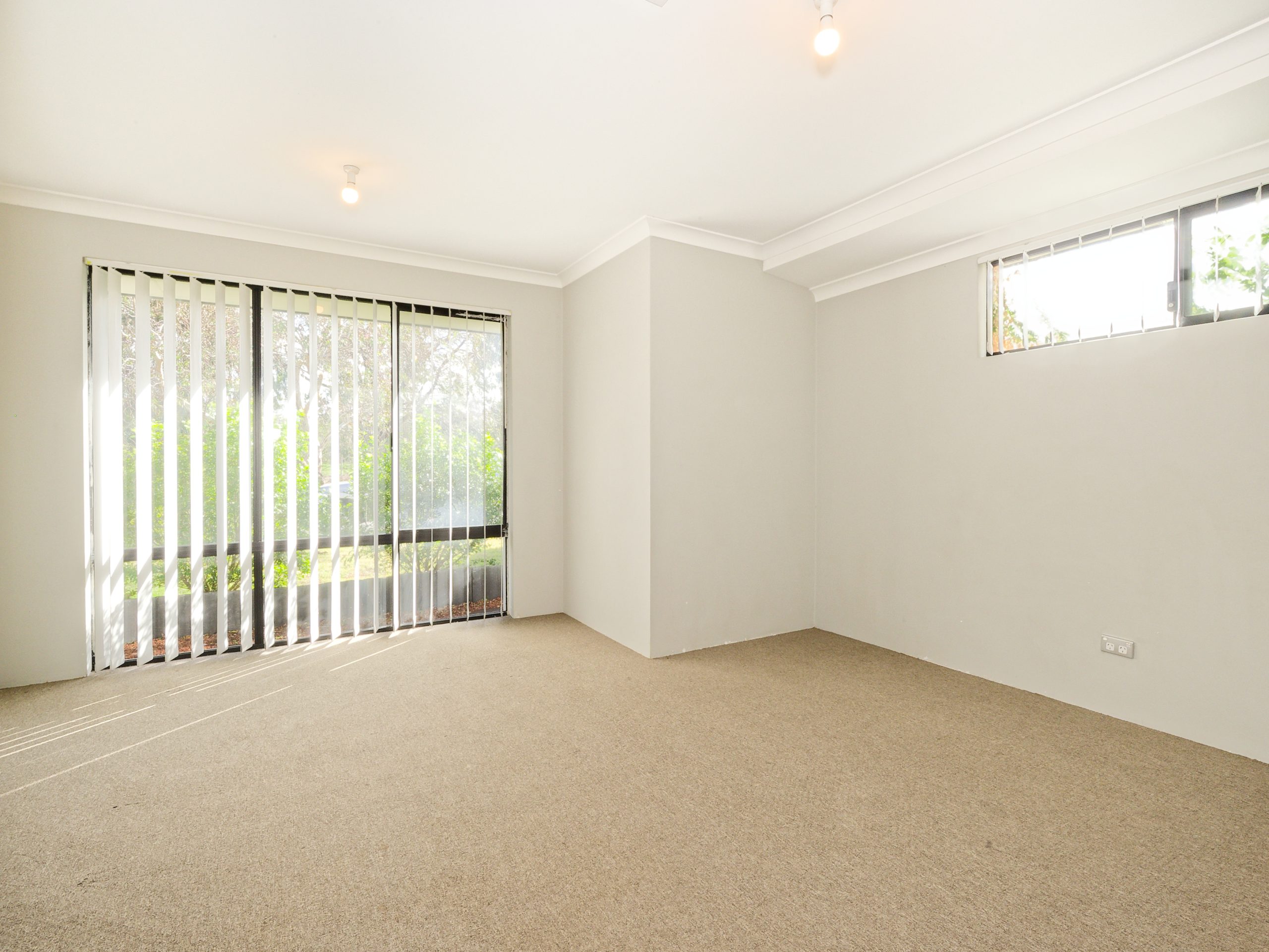 34 Beauchamp Loop, WELLARD, WA 6170 AUS