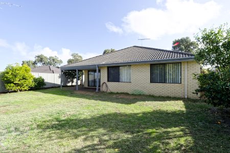 34 Beauchamp Loop, WELLARD, WA 6170 AUS