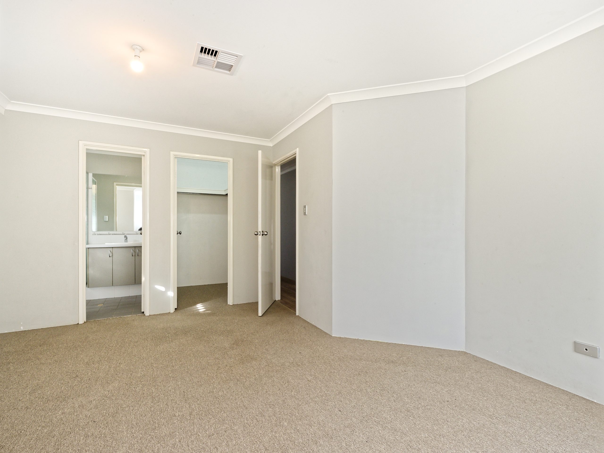 34 Beauchamp Loop, WELLARD, WA 6170 AUS