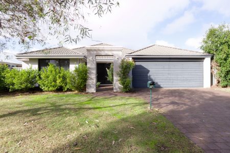 34 Beauchamp Loop, WELLARD, WA 6170 AUS