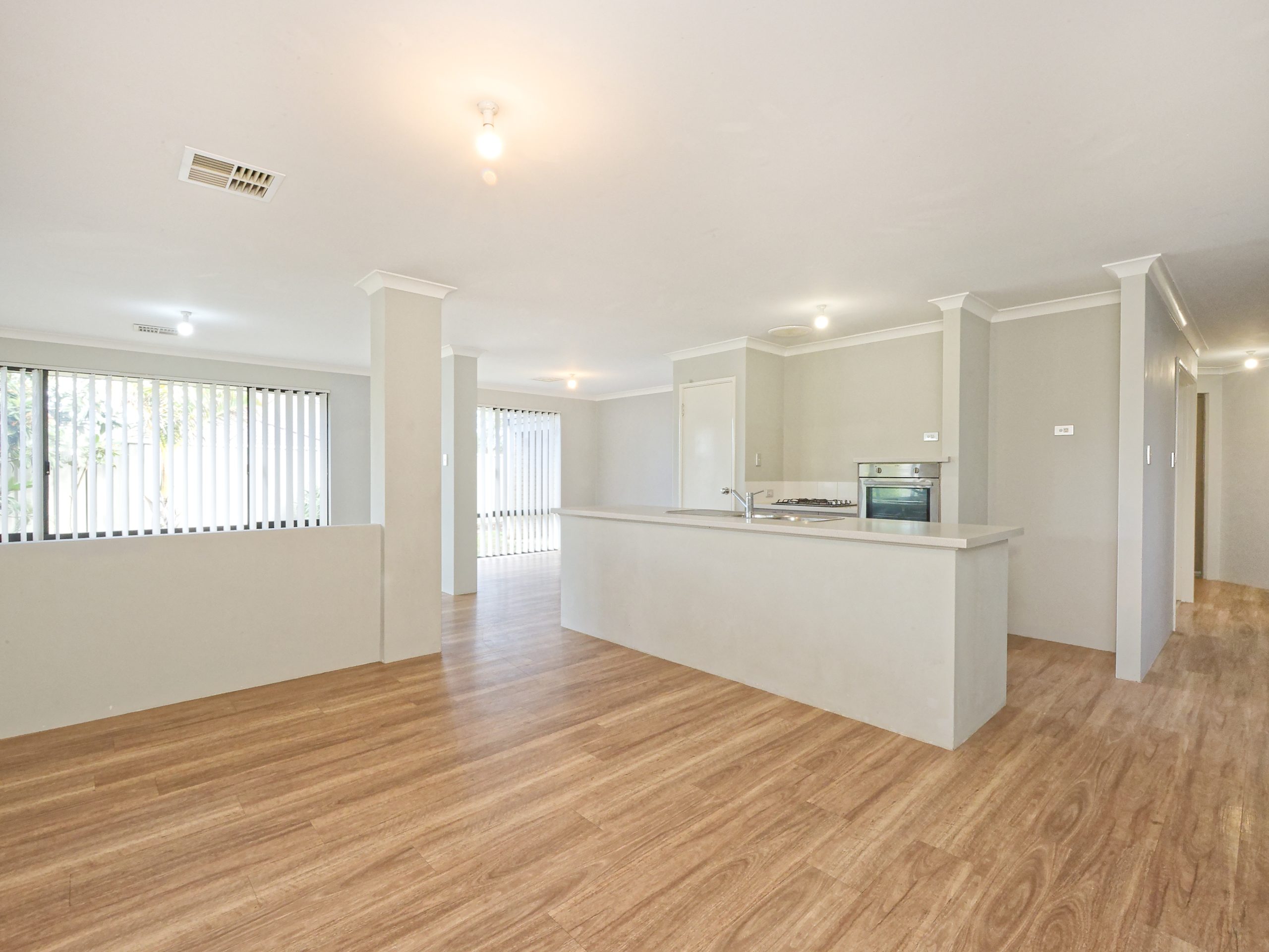 34 Beauchamp Loop, WELLARD, WA 6170 AUS