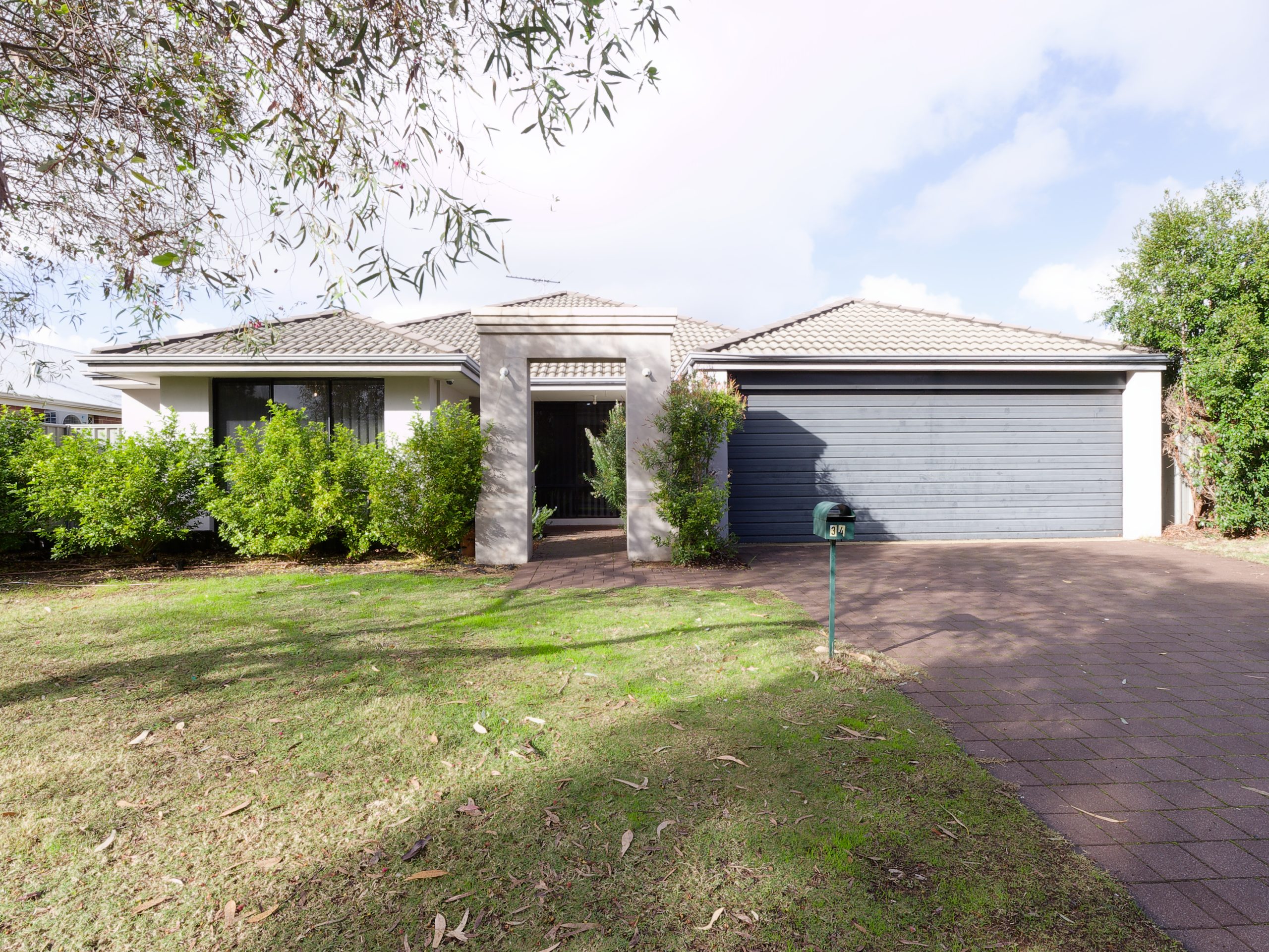 34 Beauchamp Loop, WELLARD, WA 6170 AUS