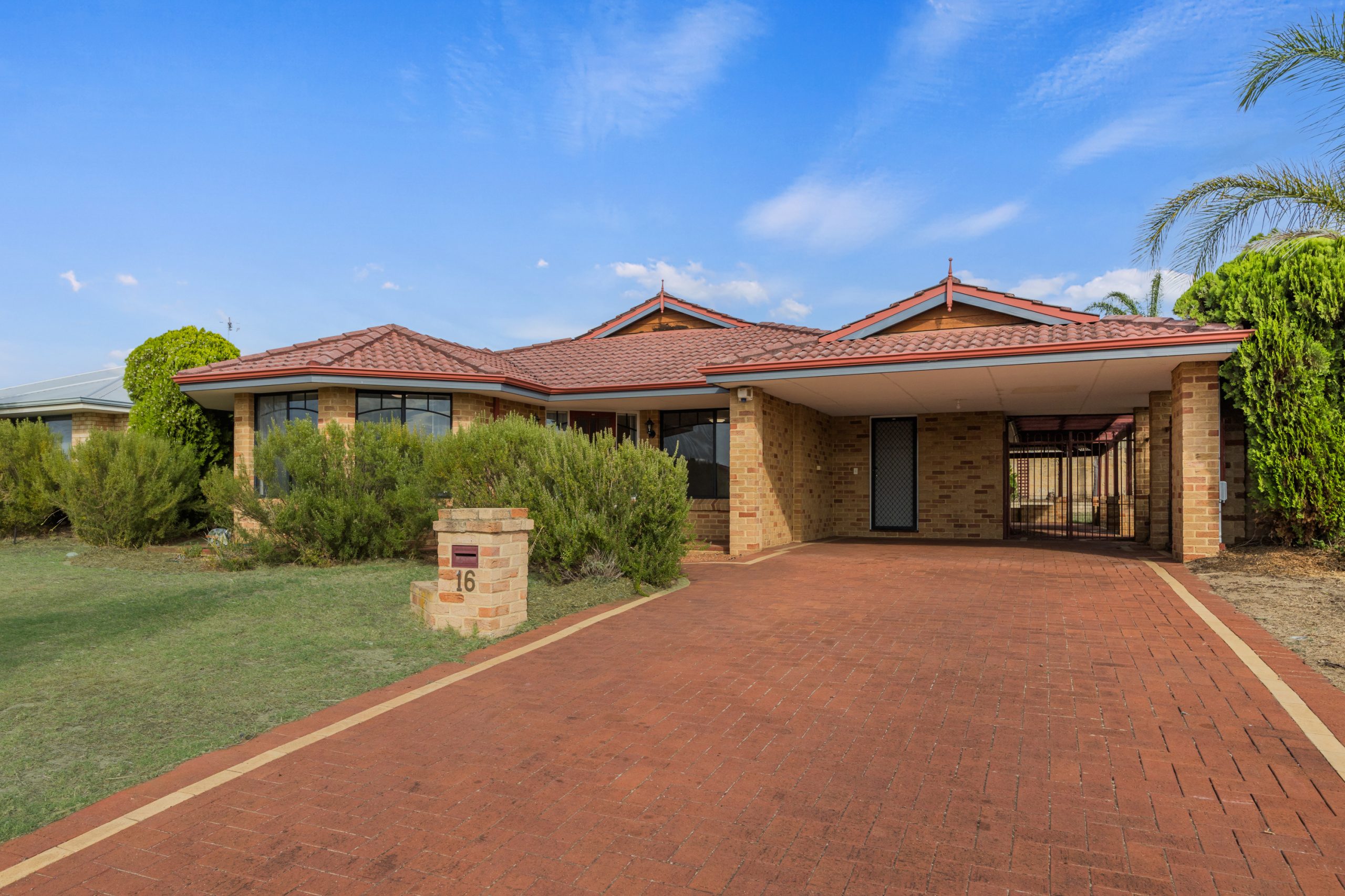 16 Colchester Avenue, ORELIA, WA 6167 AUS
