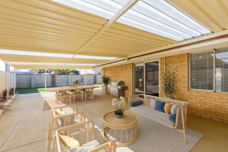 17 Silvertop Circle, WARNBRO, WA 6169 AUS