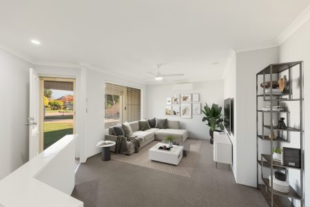 17 Silvertop Circle, WARNBRO, WA 6169 AUS