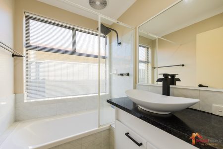 69 La Spezia Drive, SECRET HARBOUR, WA 6173 AUS