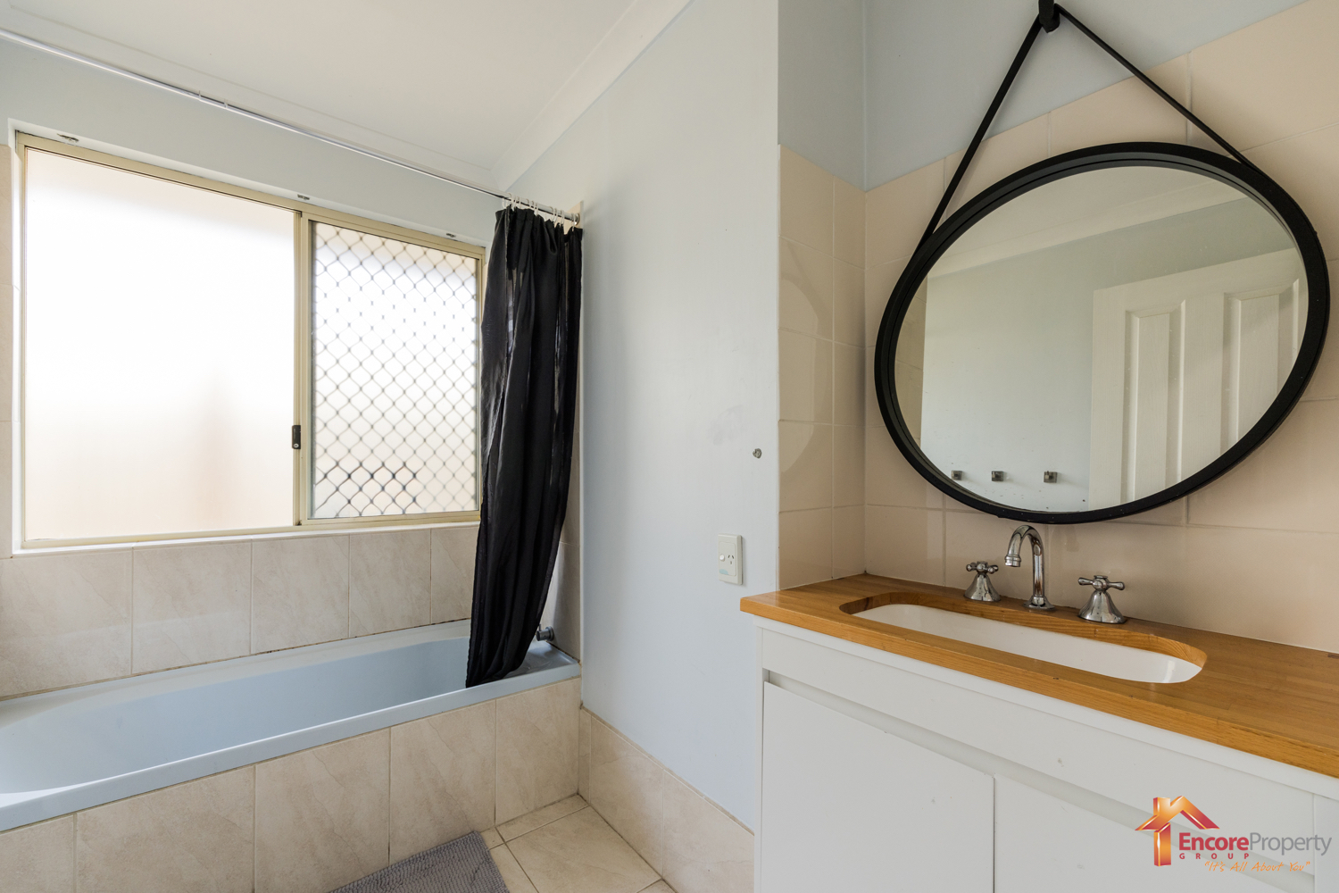 5 Mackay Place, COOLOONGUP, WA 6168 AUS