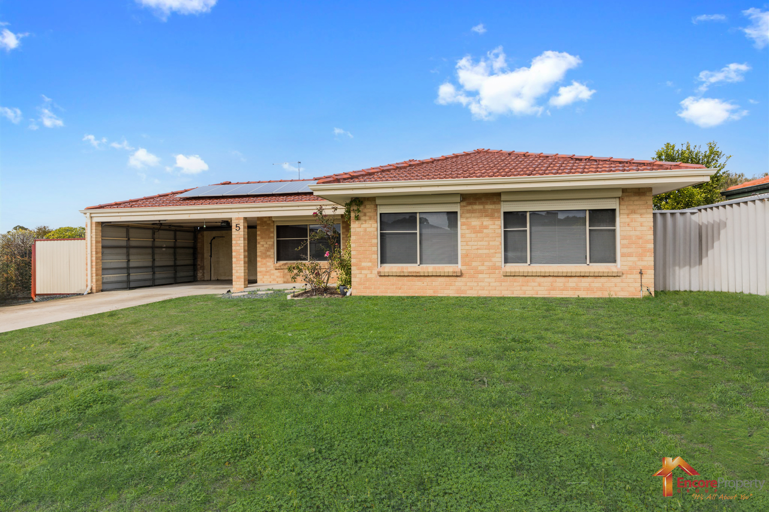 5 Mackay Place, COOLOONGUP, WA 6168 AUS