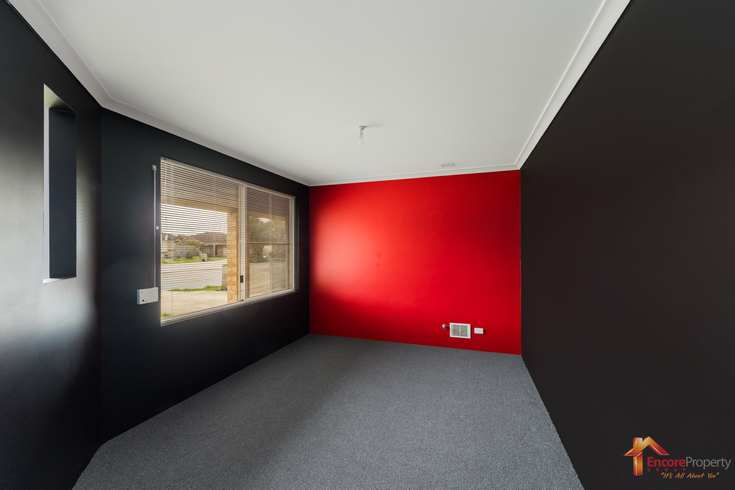 5 Mackay Place, COOLOONGUP, WA 6168 AUS