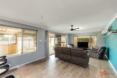 5 Mackay Place, COOLOONGUP, WA 6168 AUS