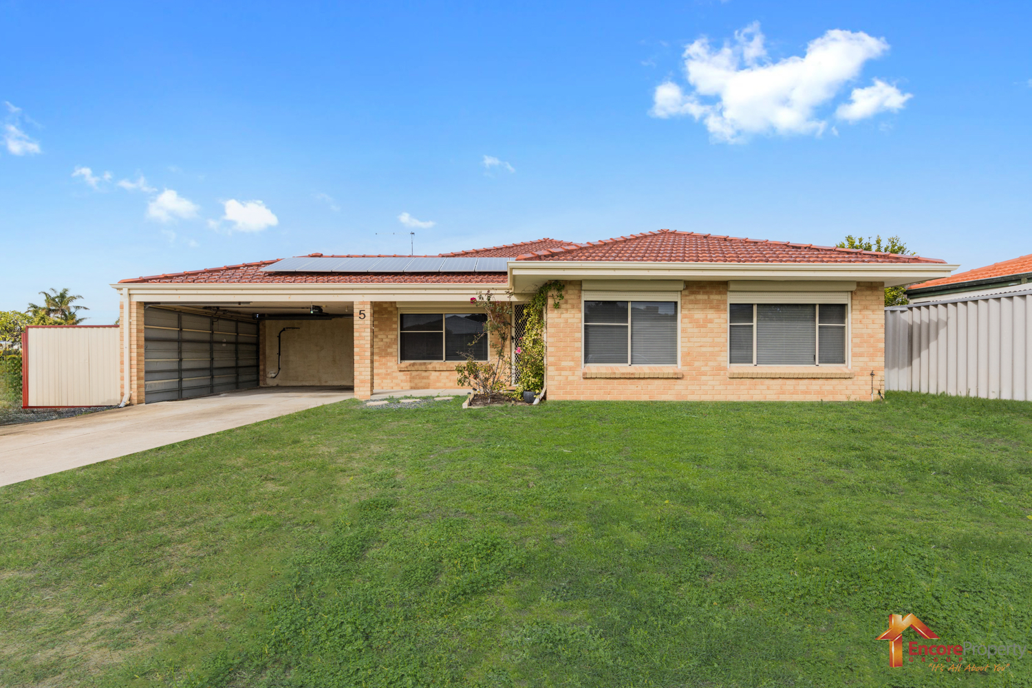 5 Mackay Place, COOLOONGUP, WA 6168 AUS