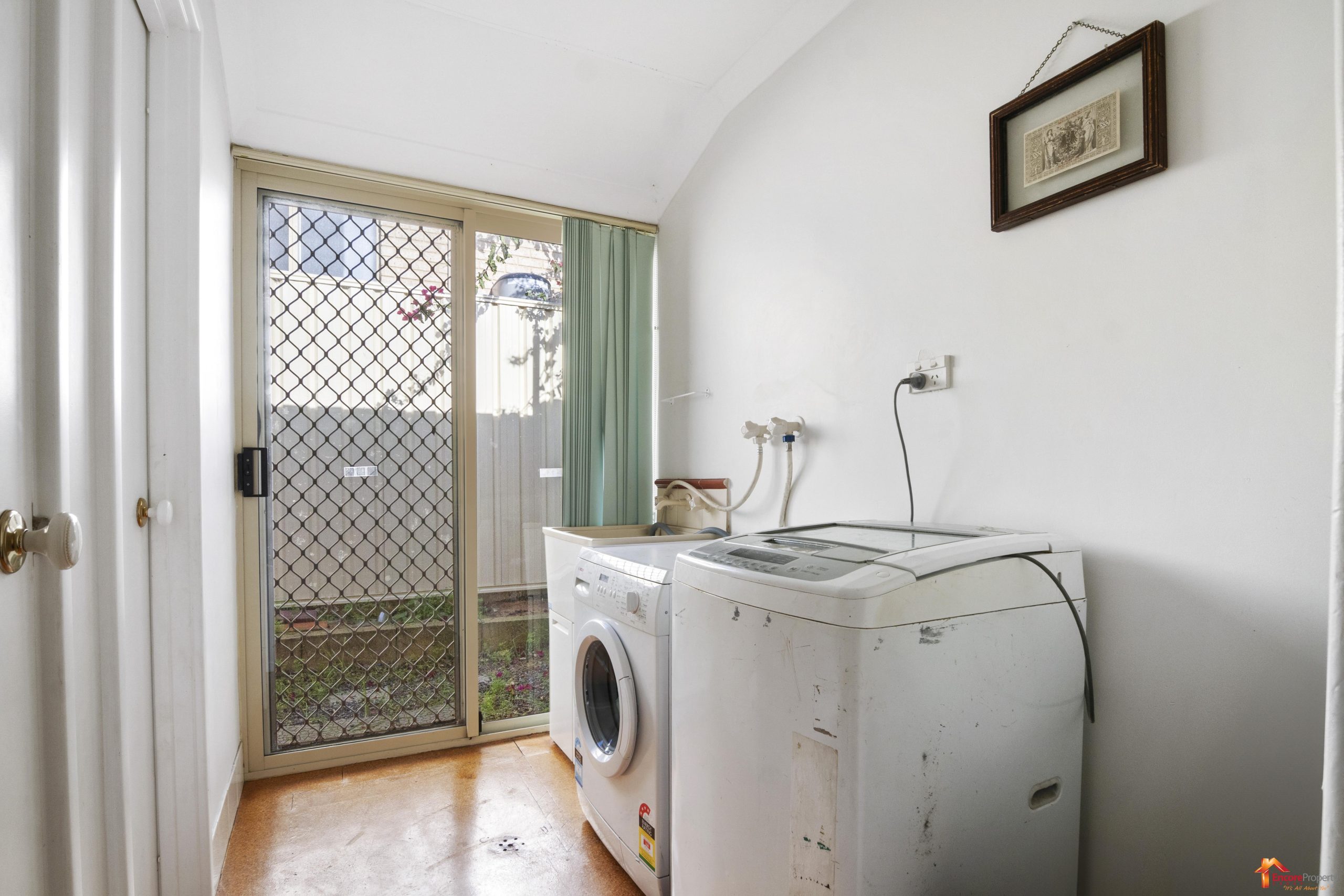 28 Bilya Gardens, LEDA, WA 6170 AUS