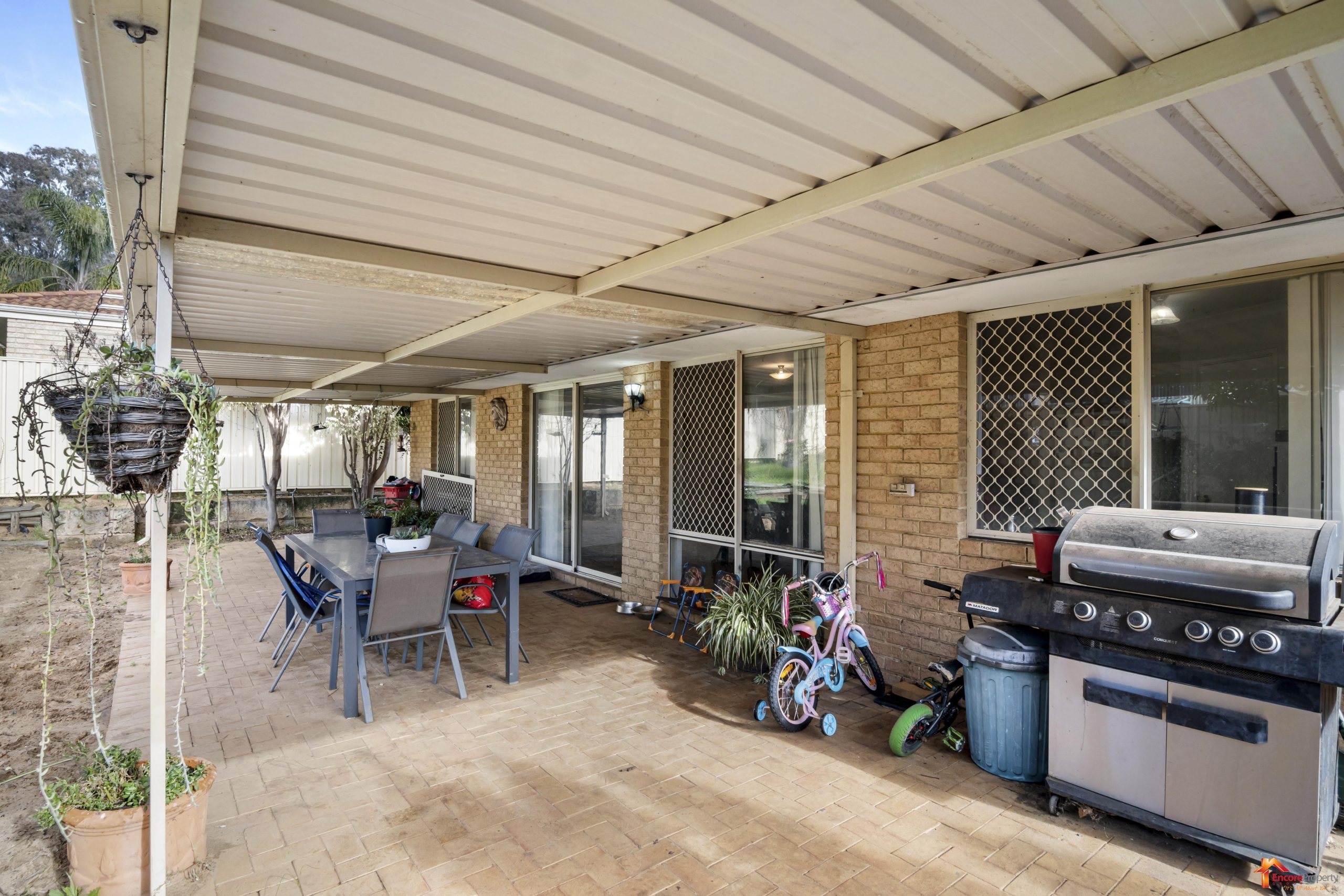 28 Bilya Gardens, LEDA, WA 6170 AUS