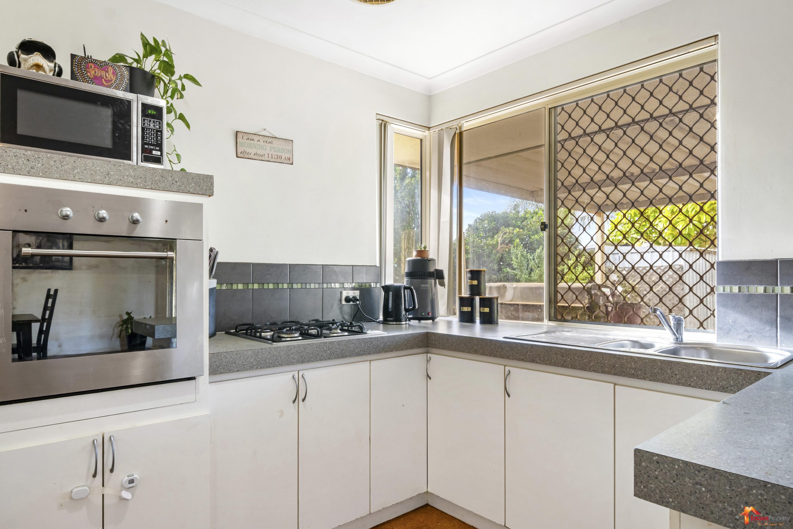 28 Bilya Gardens, LEDA, WA 6170 AUS