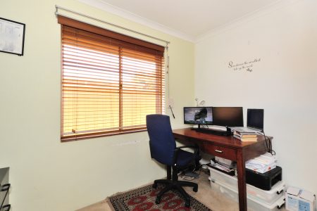 128 Alcock Street, MADDINGTON, WA 6109 AUS