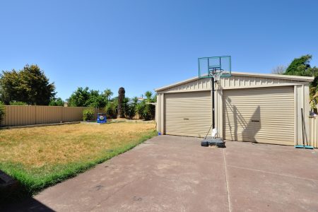 128 Alcock Street, MADDINGTON, WA 6109 AUS
